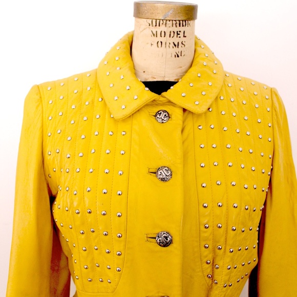 1960s vintage  manteau cuir jaune clouté yellow leather studded  jacket coat - Picture 2 of 16